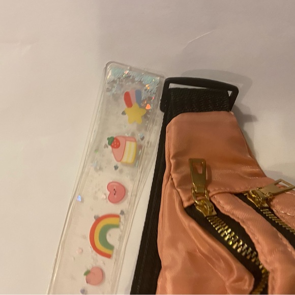 Stylish Waist/Hip Bag with gold Zipper hardware - Picture 12 of 16